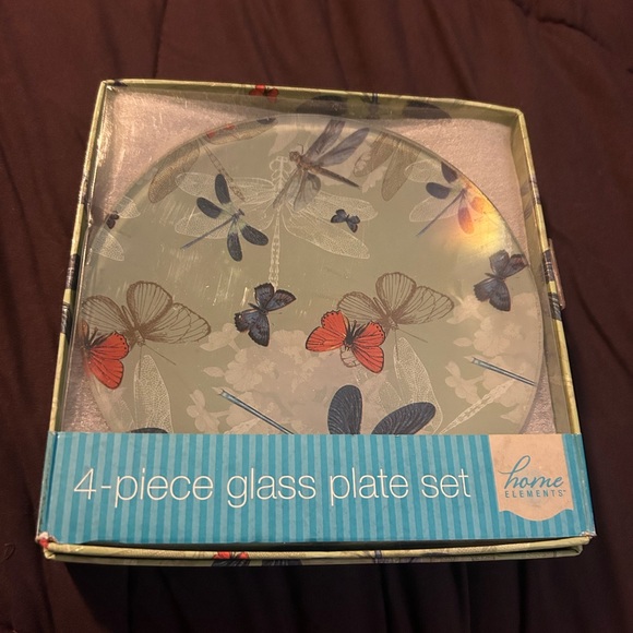 Home Elements 4 Piece Butterfly Glass Plates - Picture 1 of 5
